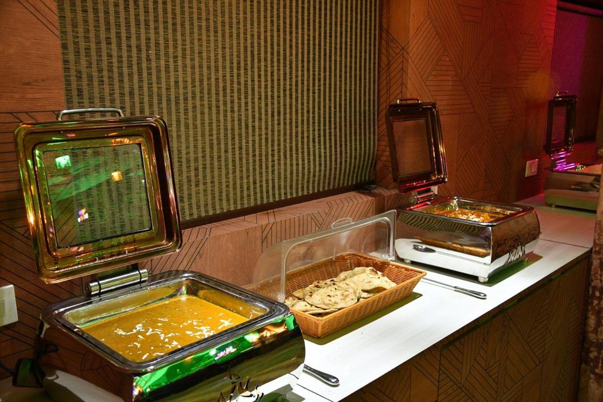 Ganpati Plaza Hotel Ádzsmir Kültér fotó
